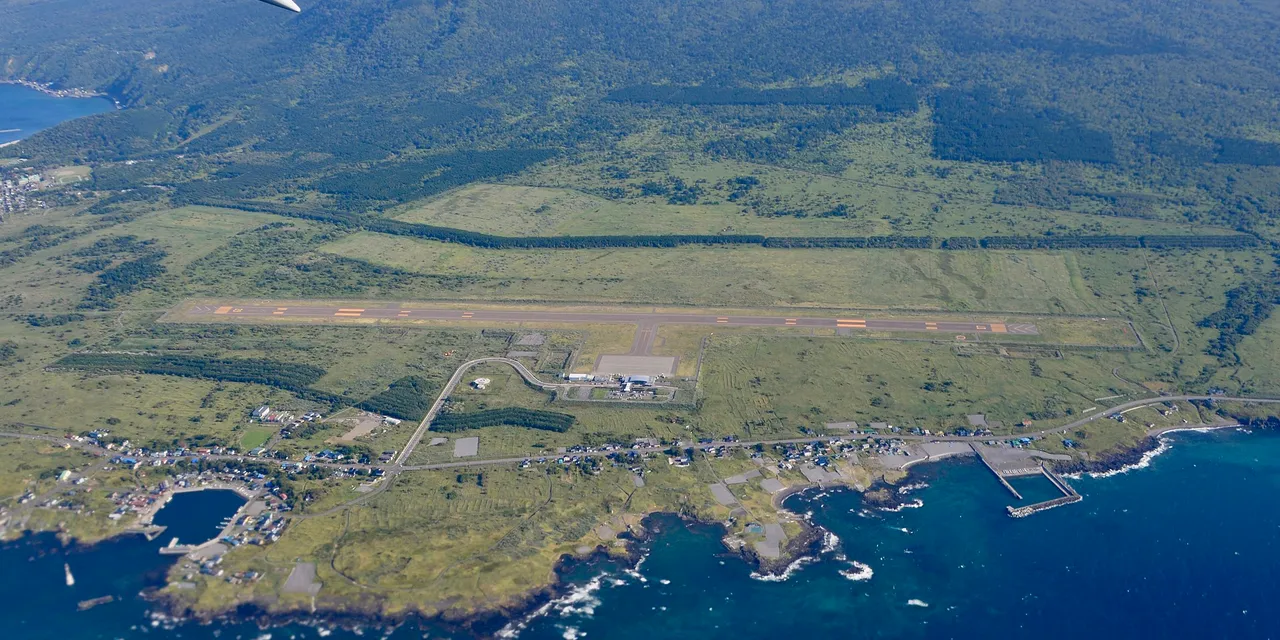 対空センターとは何か——AFISとAEIS、そして「〇〇 RADIO C」の意味